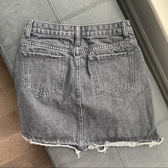 Black denim skirt with zippers - Picture 2 of 5